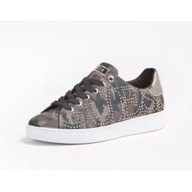 Scarpe donna sneaker Guess mod. Razz colore olive camouflage D21GU24