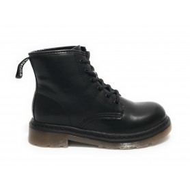 Scarpe donna Gold&gold anfibio in ecopelle nero con fondo carrarmato D22GG09 GS200
