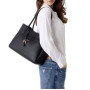 Borsa donna Guess a spalla Isola black B27GU18 BG990523